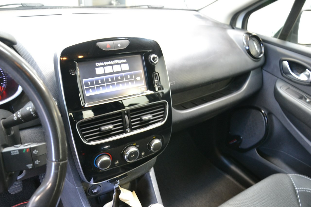 Renault Clio - obrazek 17