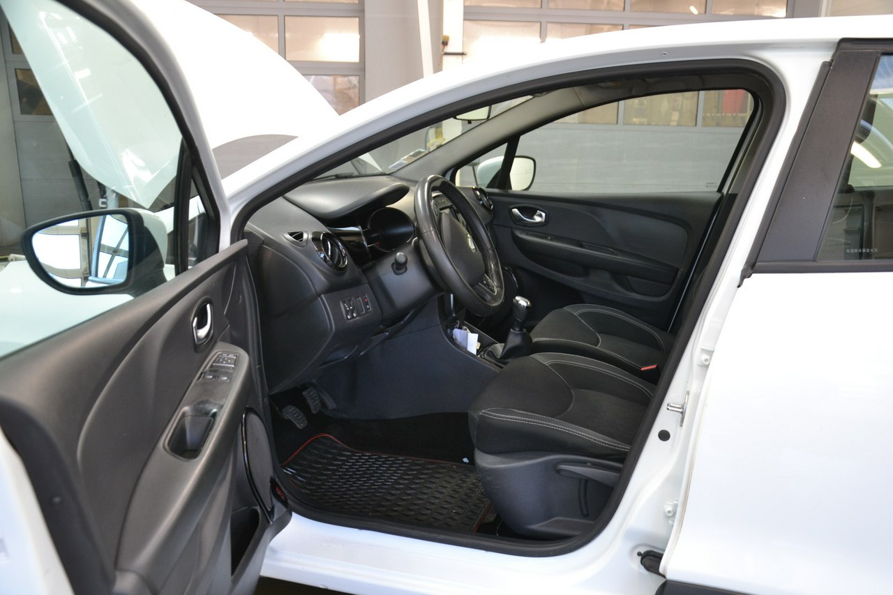Renault Clio - obrazek 15