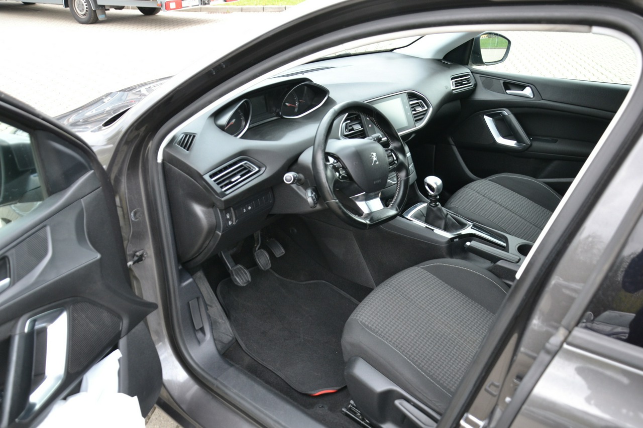 Peugeot 308 - obrazek 9