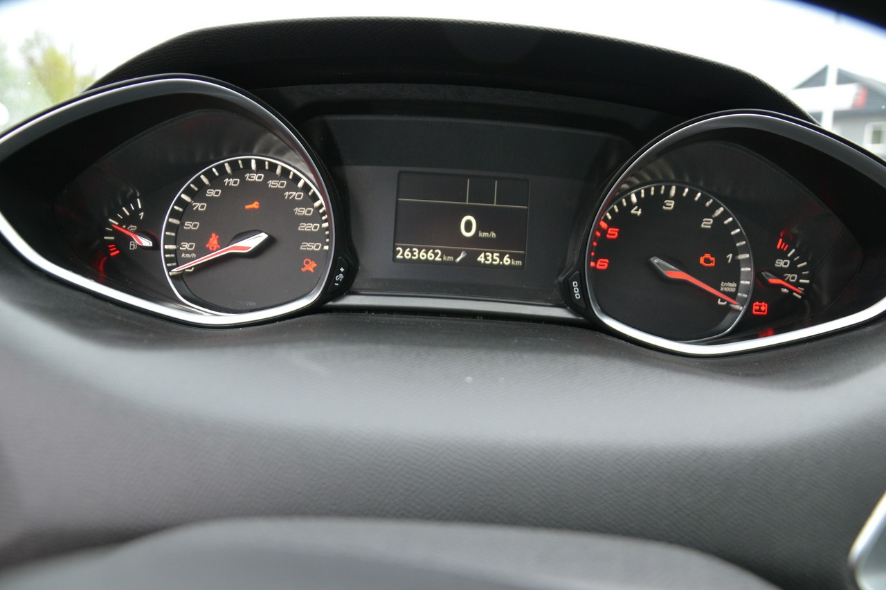 Peugeot 308 - obrazek 12