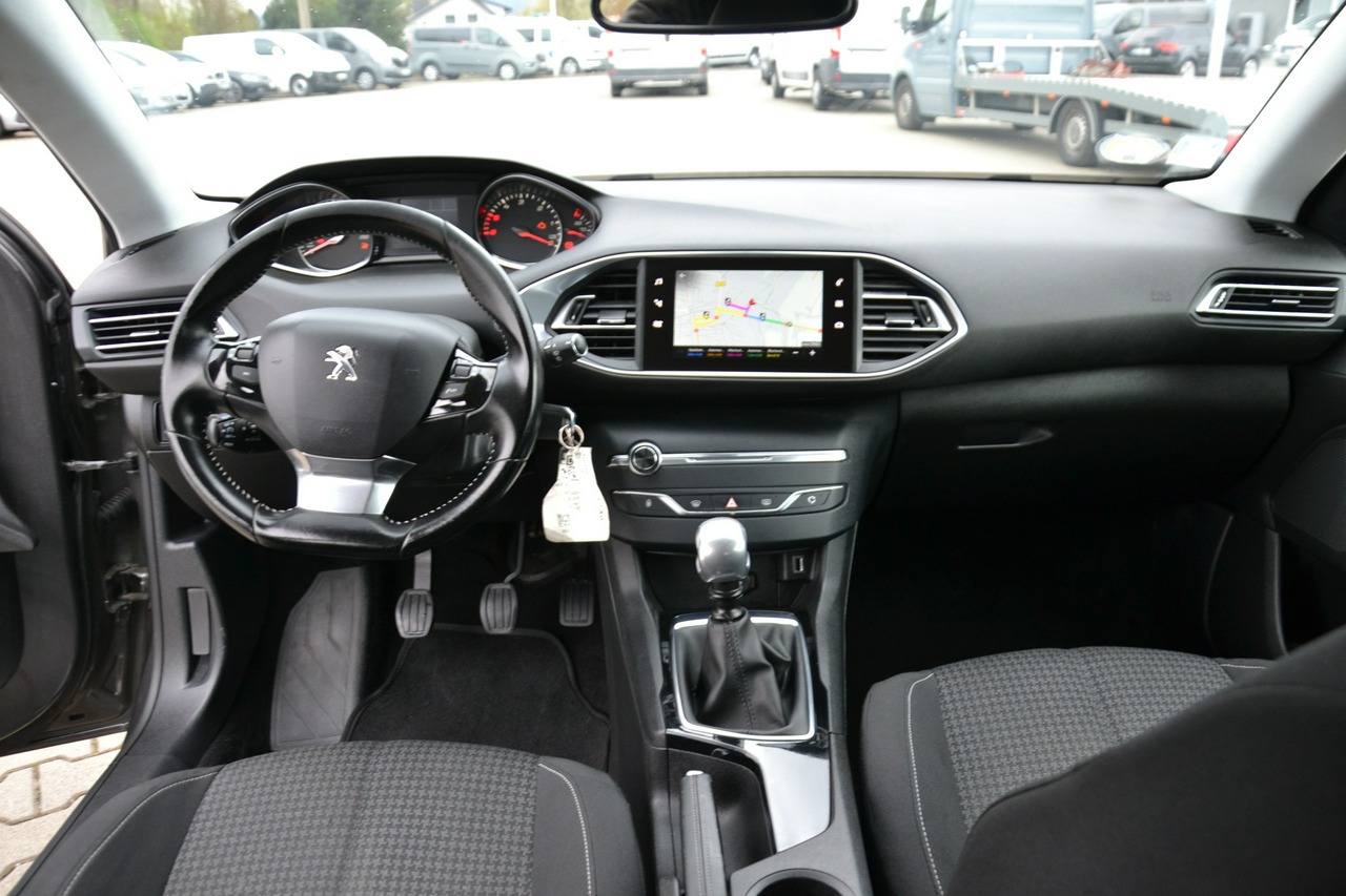 Peugeot 308 - obrazek 11