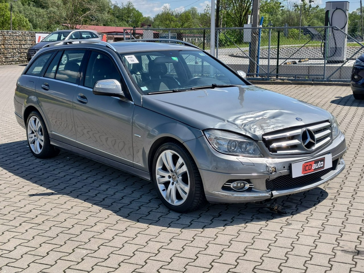 Mercedes C 200