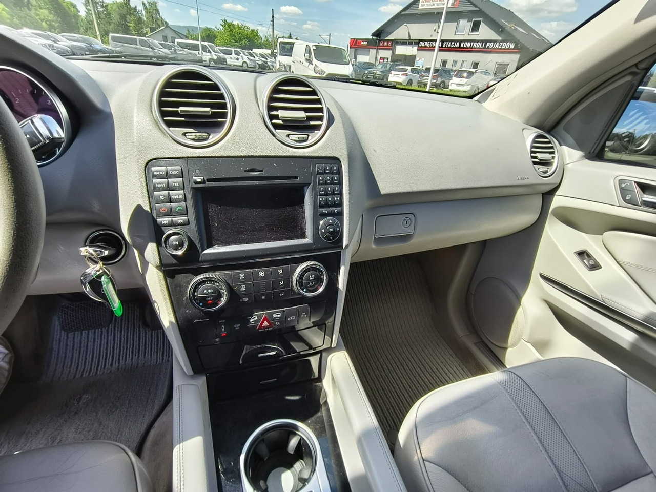 Mercedes ML 320 - obrazek 13