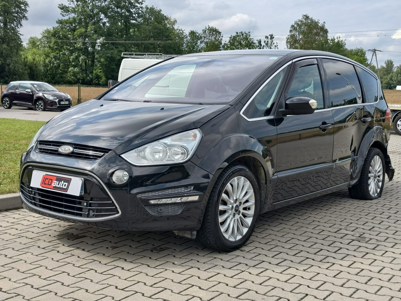 Ford S-Max - obrazek 3