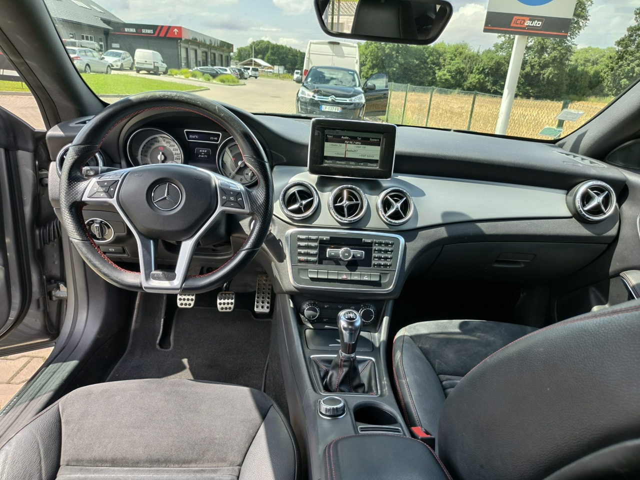 Mercedes CLA 180 - obrazek 11