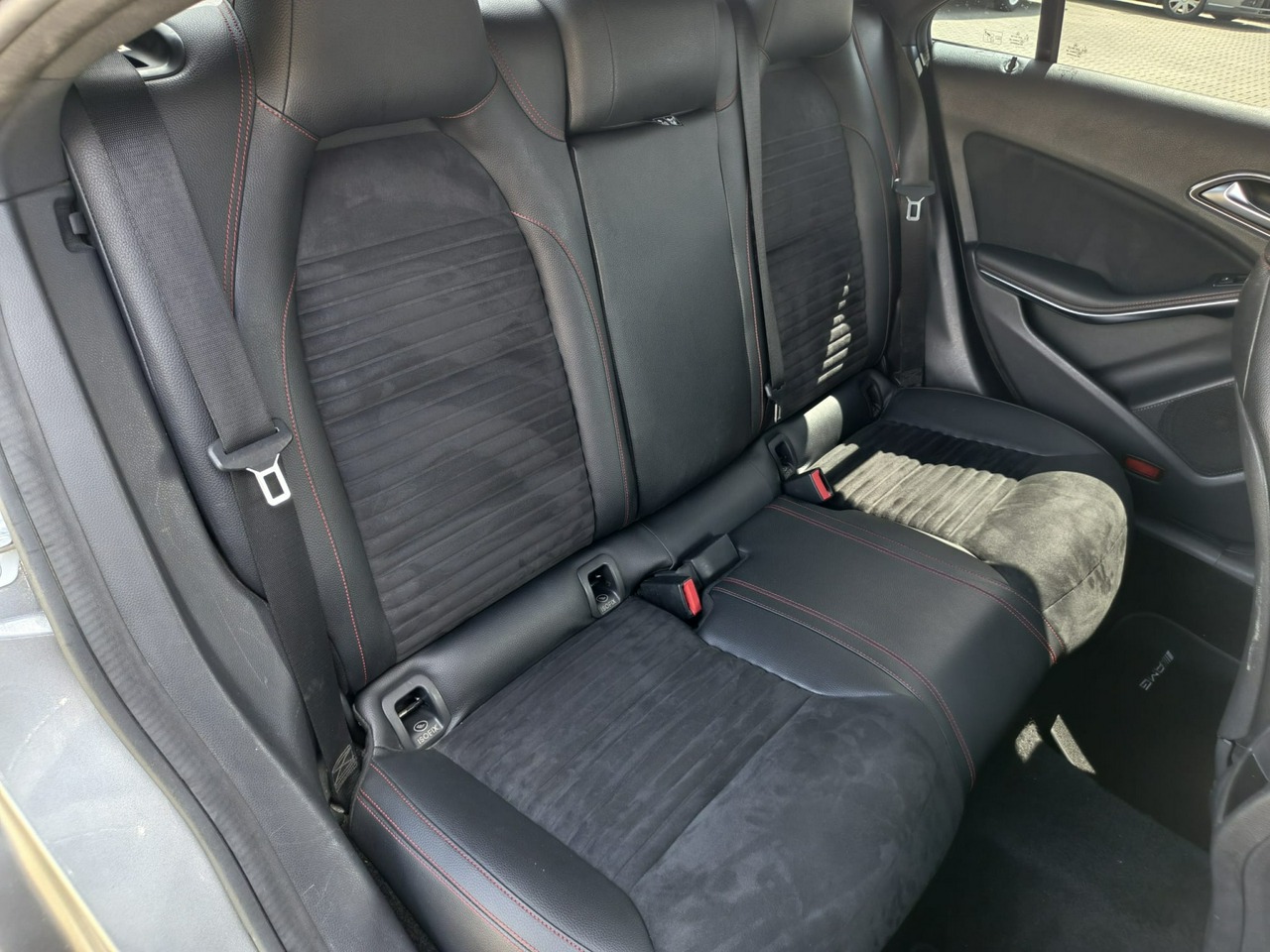 Mercedes CLA 180 - obrazek 16