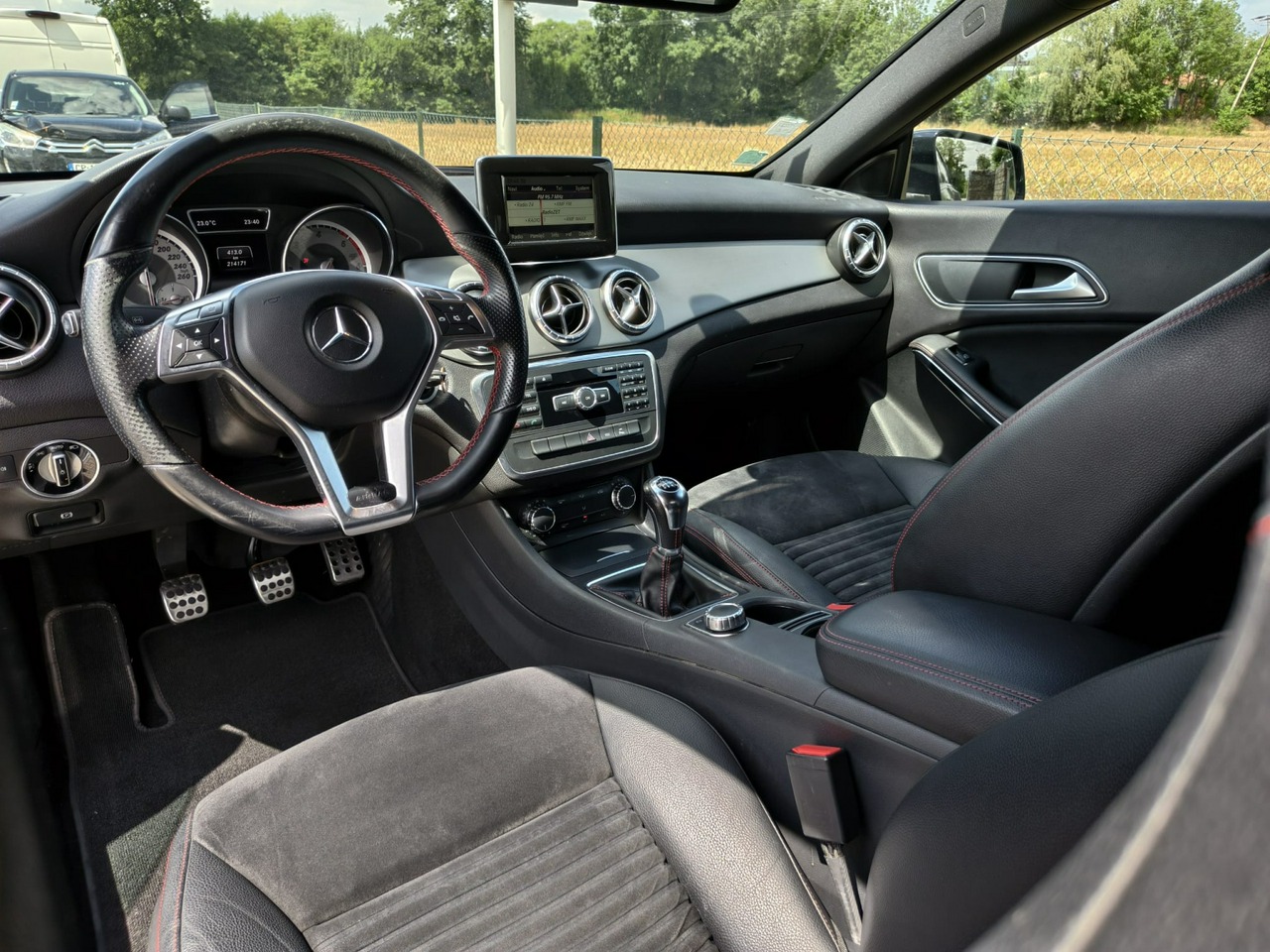Mercedes CLA 180 - obrazek 10