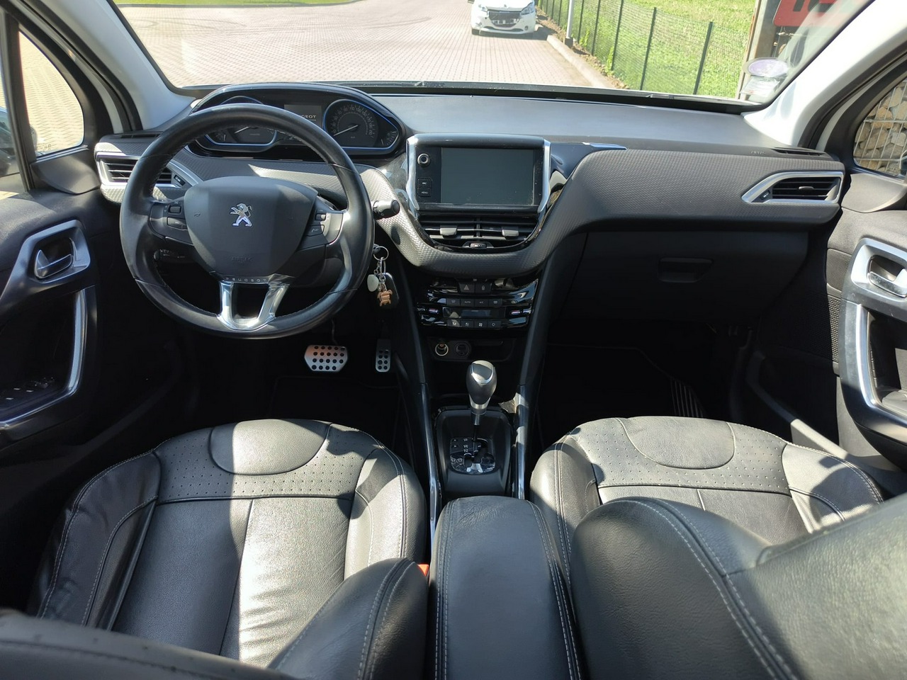 Peugeot 2008 - obrazek 11