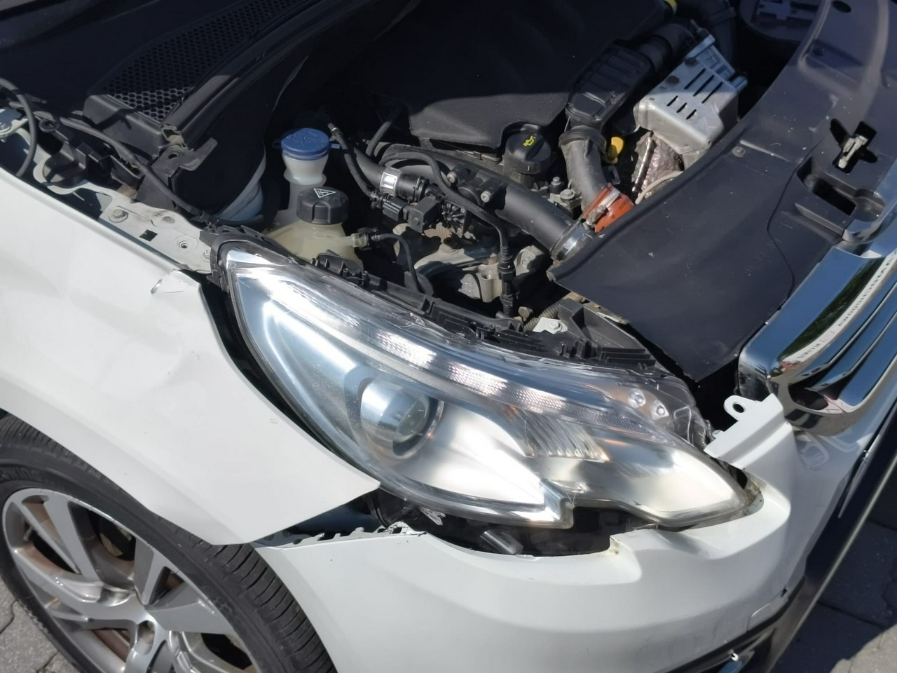 Peugeot 2008 - obrazek 23
