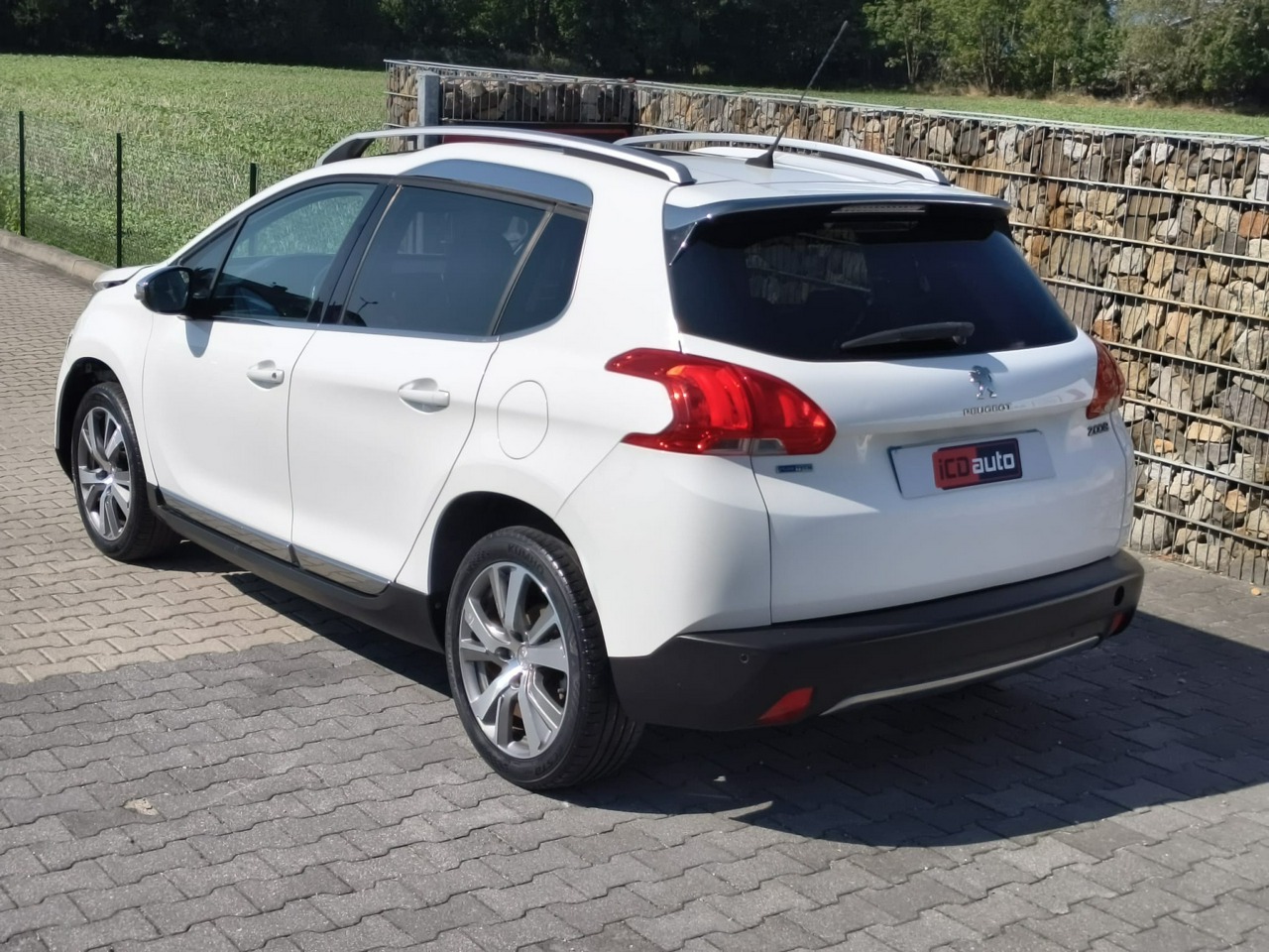 Peugeot 2008 - obrazek 5