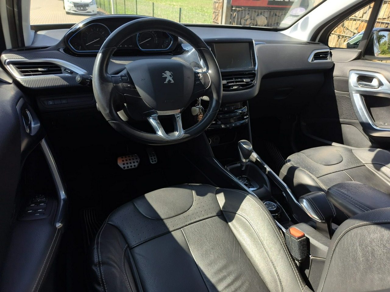 Peugeot 2008 - obrazek 10