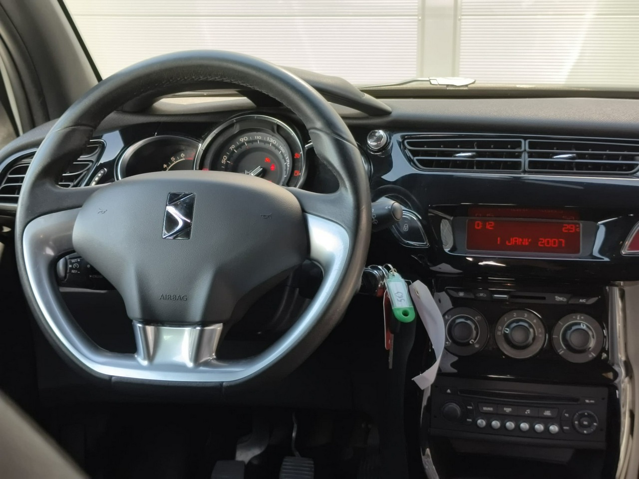 DS Automobiles DS 3 - obrazek 12