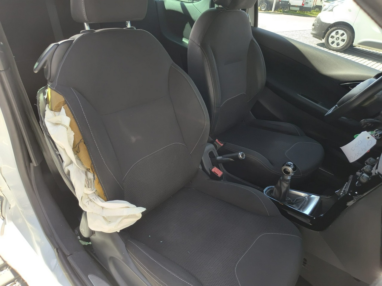 DS Automobiles DS 3 - obrazek 16