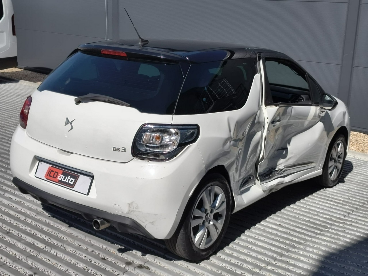 DS Automobiles DS 3 - obrazek 7