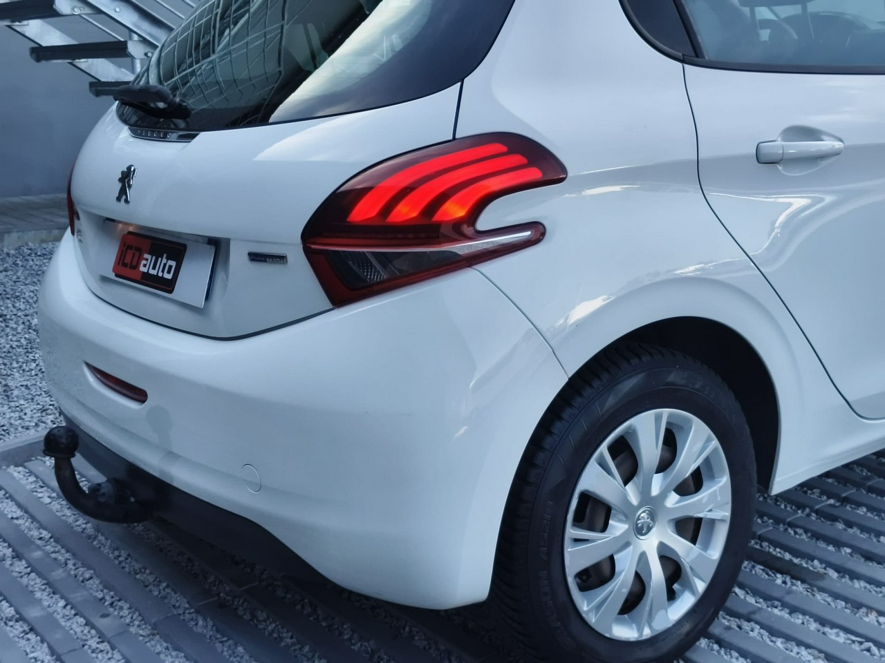 Peugeot 208 - obrazek 20