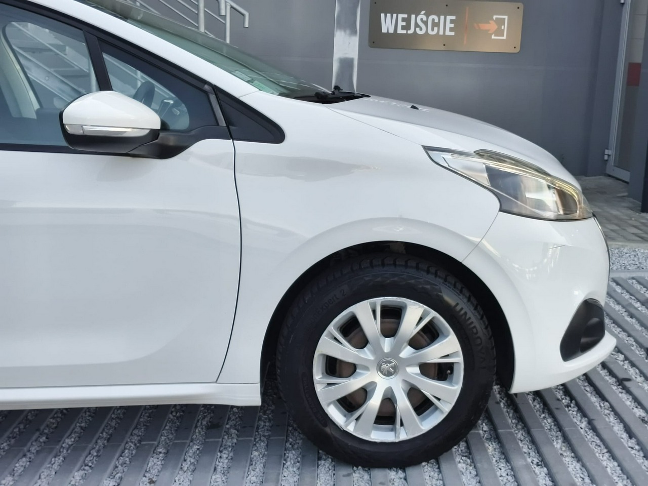 Peugeot 208 - obrazek 23