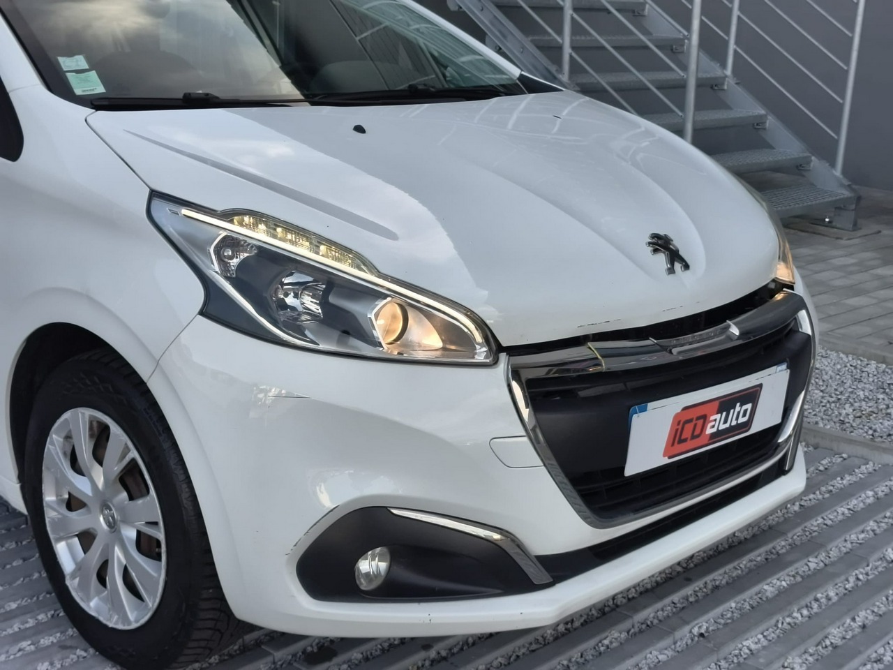 Peugeot 208 - obrazek 24