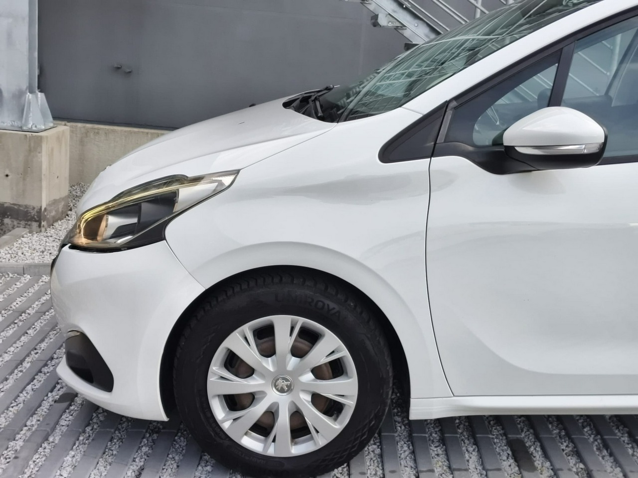 Peugeot 208 - obrazek 28