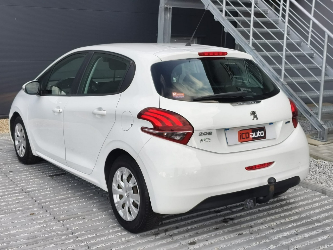 Peugeot 208 - obrazek 5