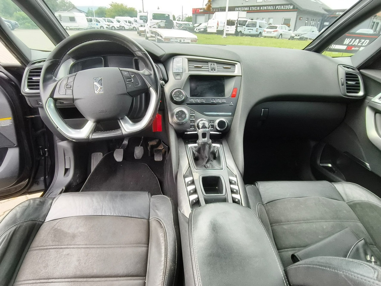 DS Automobiles DS 5 - obrazek 12