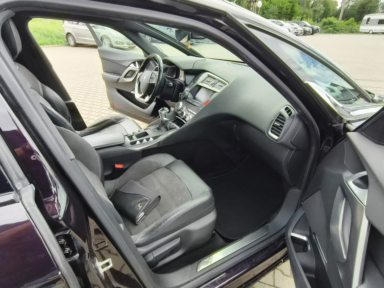 DS Automobiles DS 5 - obrazek 15