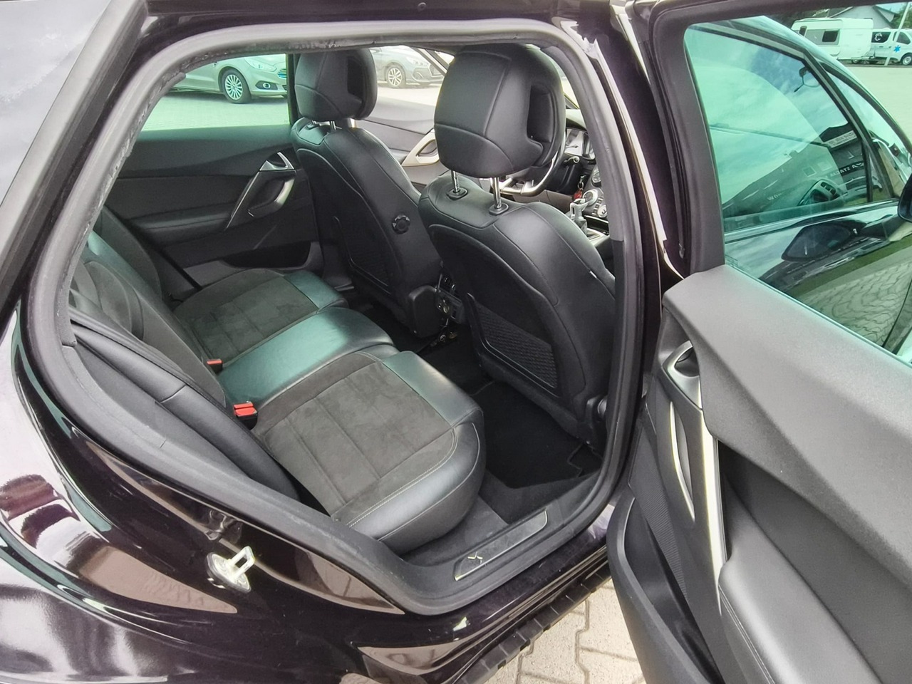 DS Automobiles DS 5 - obrazek 17