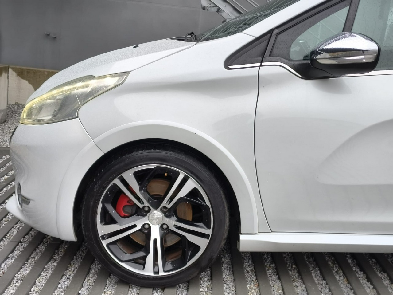 Peugeot 208 - obrazek 21