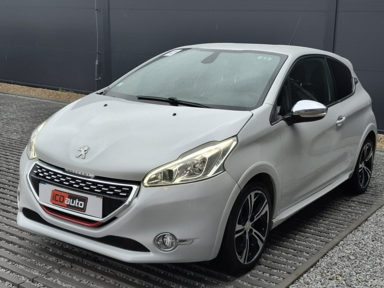 Peugeot 208 - obrazek 2