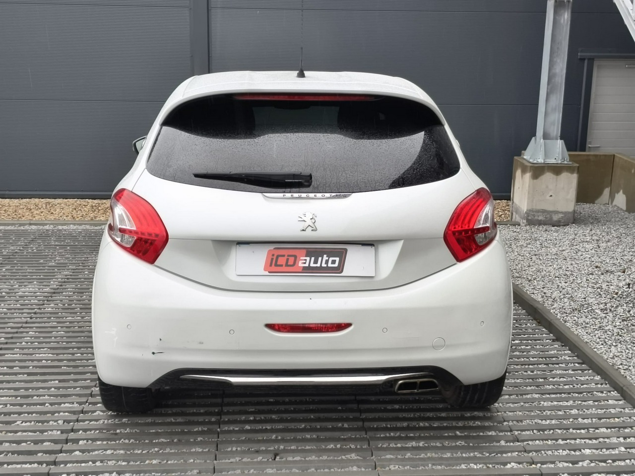 Peugeot 208 - obrazek 5