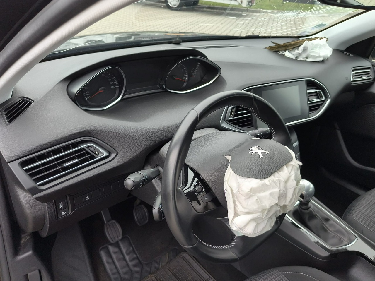 Peugeot 308 - obrazek 11