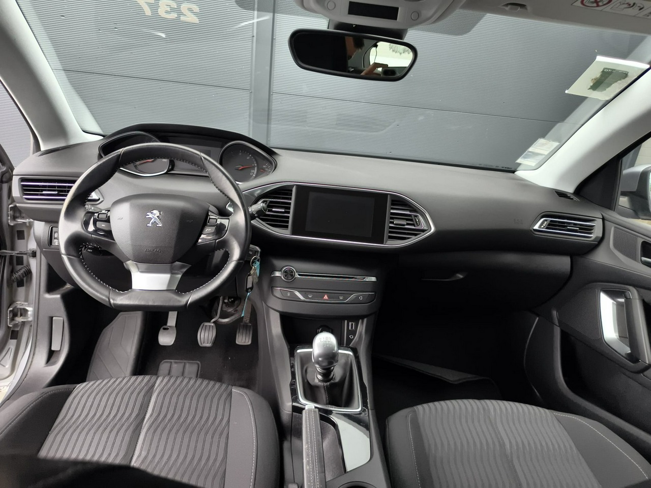 Peugeot 308 - obrazek 11