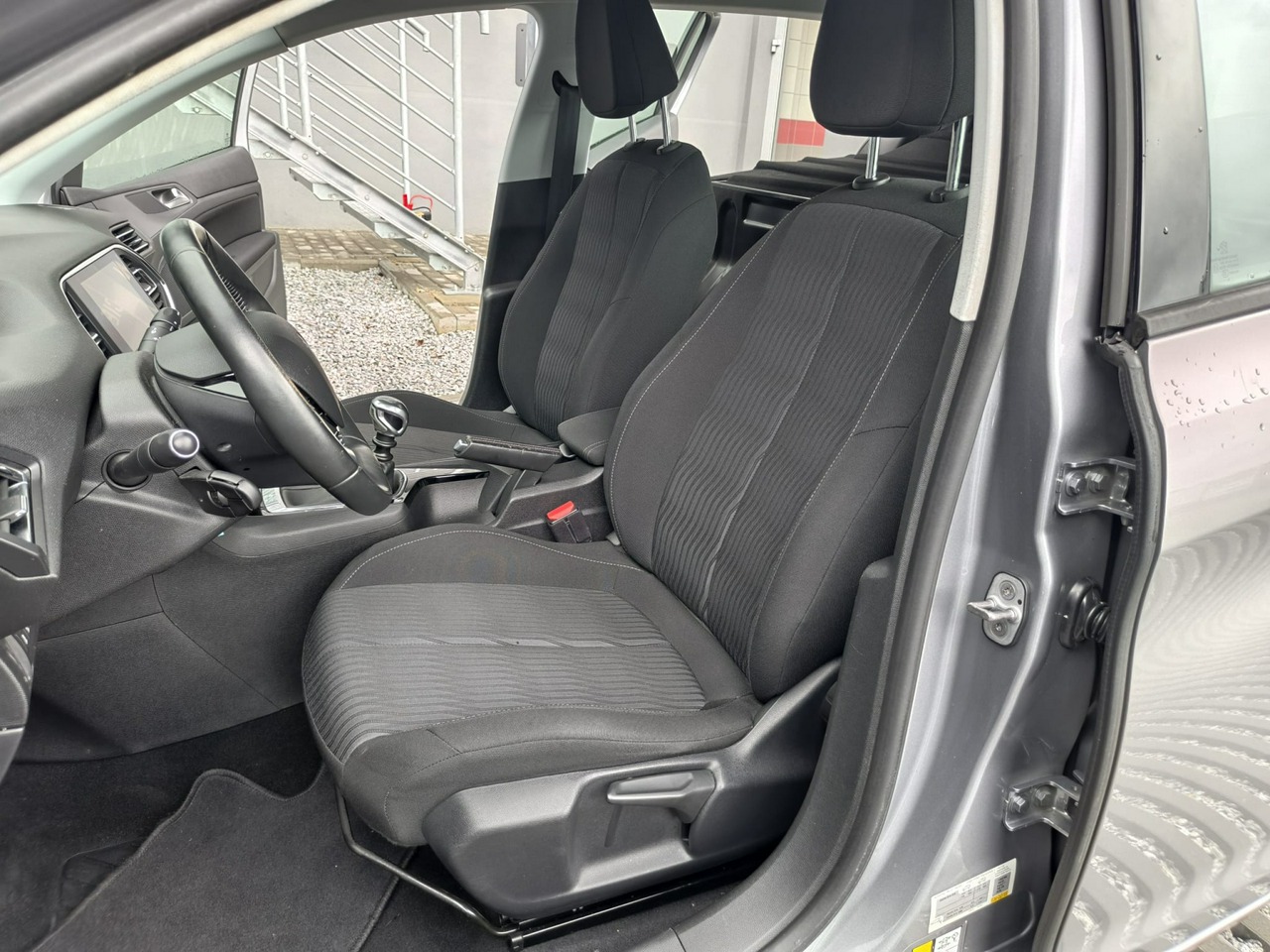 Peugeot 308 - obrazek 9