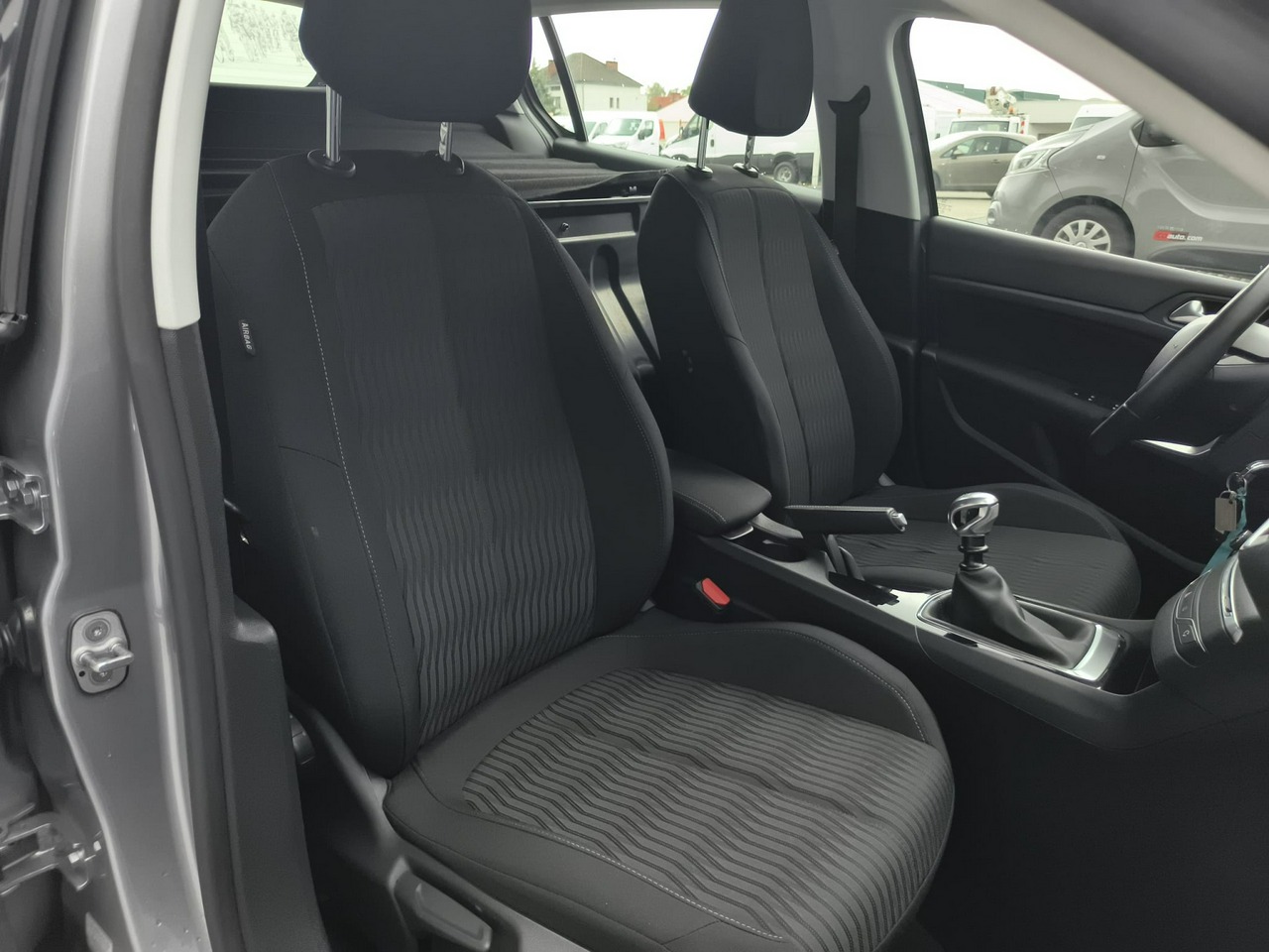 Peugeot 308 - obrazek 15