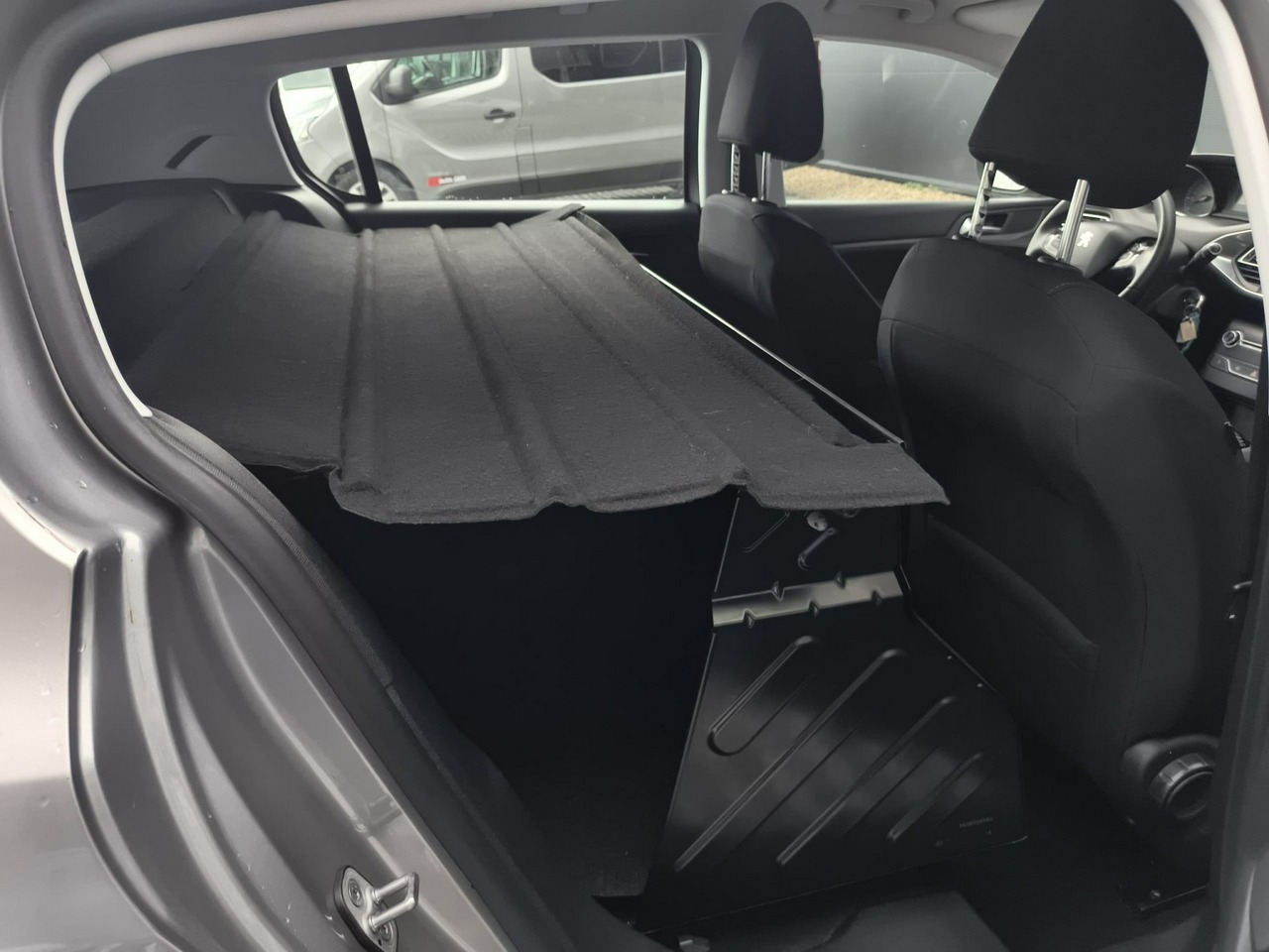 Peugeot 308 - obrazek 16