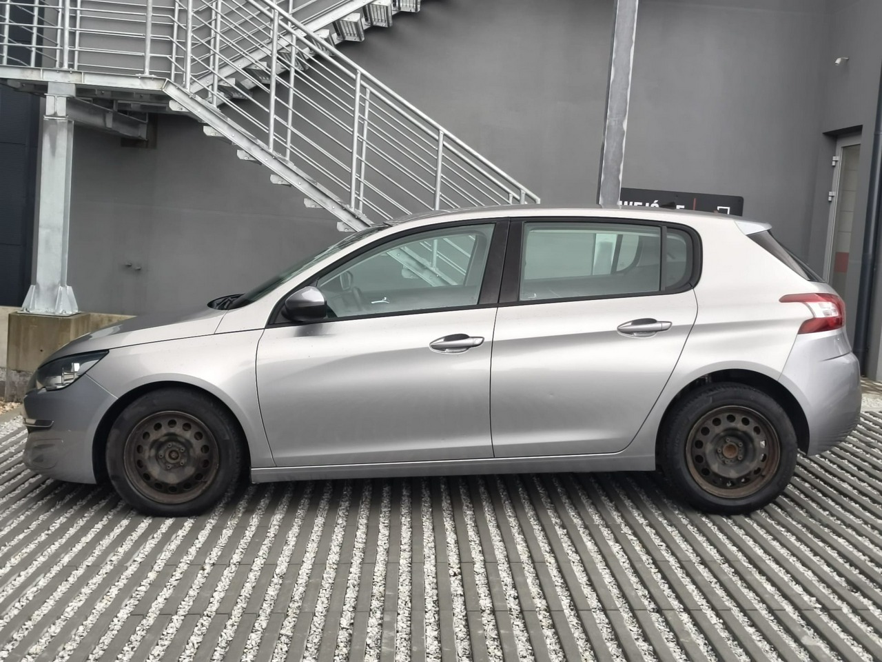 Peugeot 308 - obrazek 4