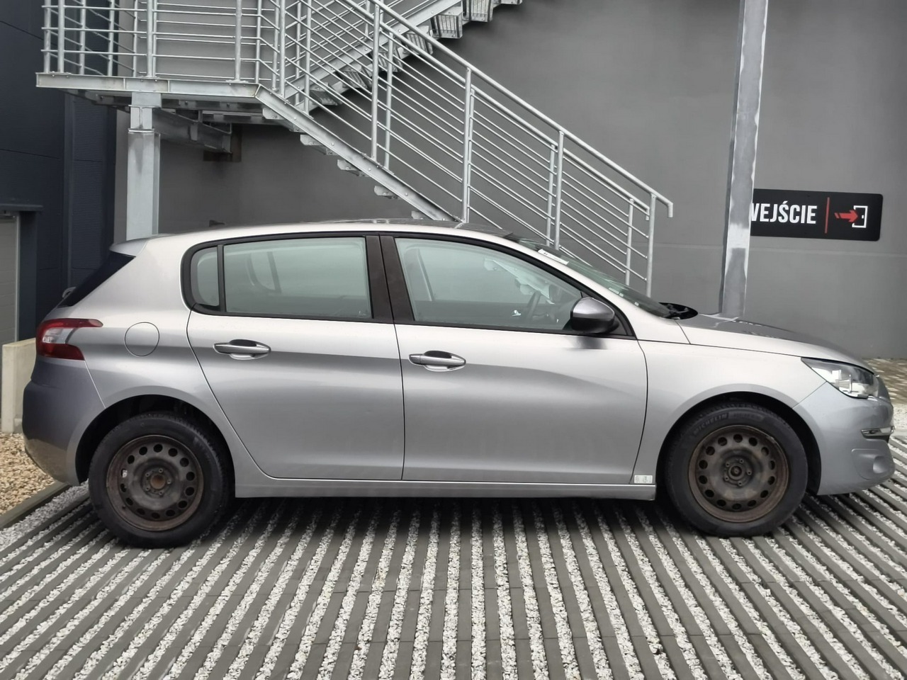 Peugeot 308 - obrazek 8