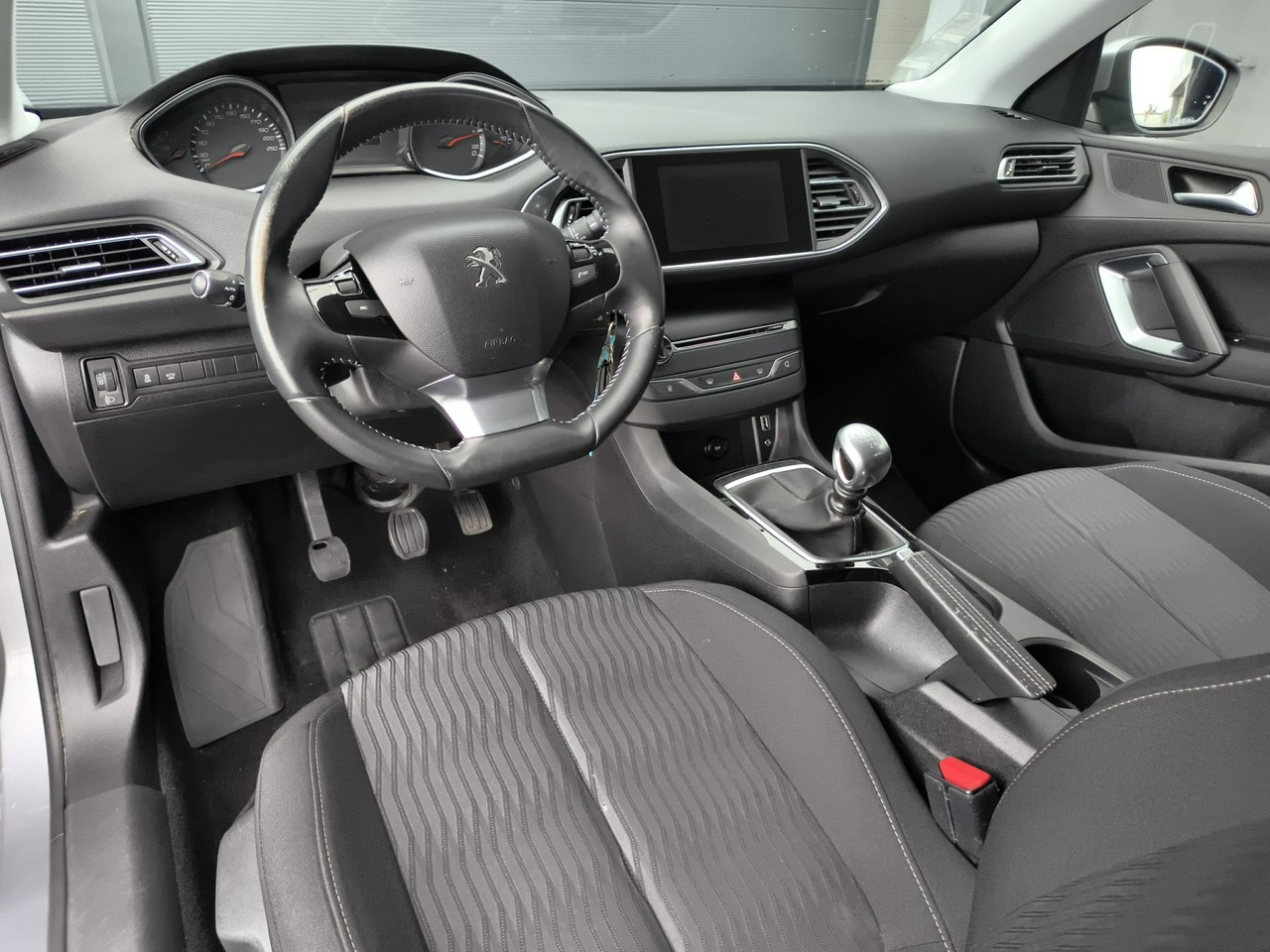Peugeot 308 - obrazek 10