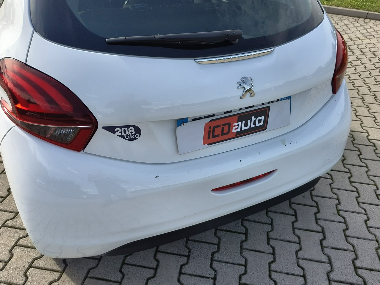 Peugeot 208 - obrazek 23
