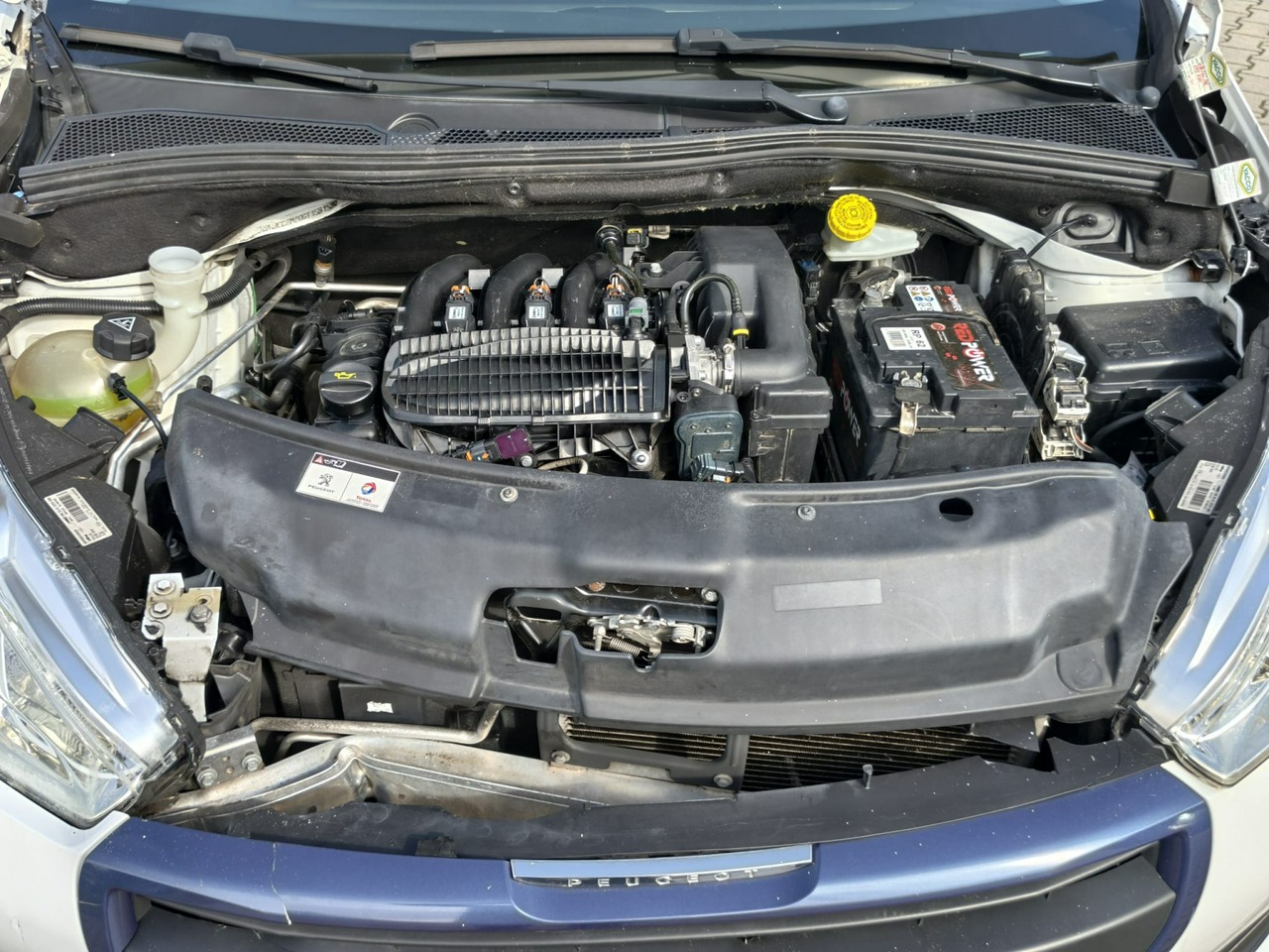 Peugeot 208 - obrazek 21