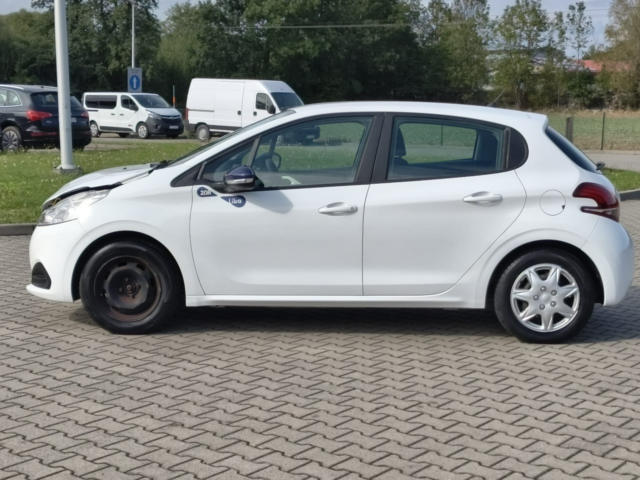 Peugeot 208 - obrazek 4
