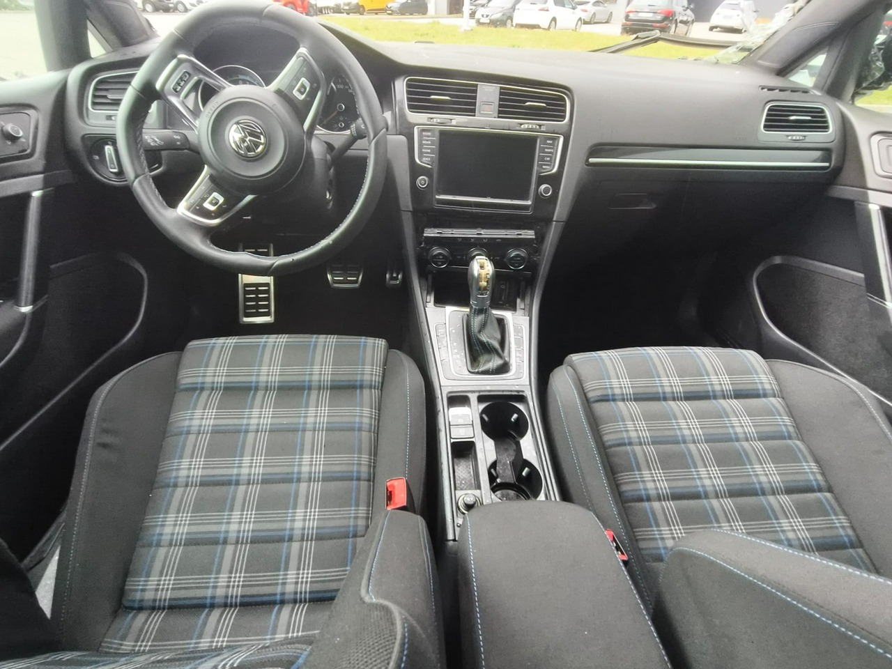 Volkswagen Golf - obrazek 4
