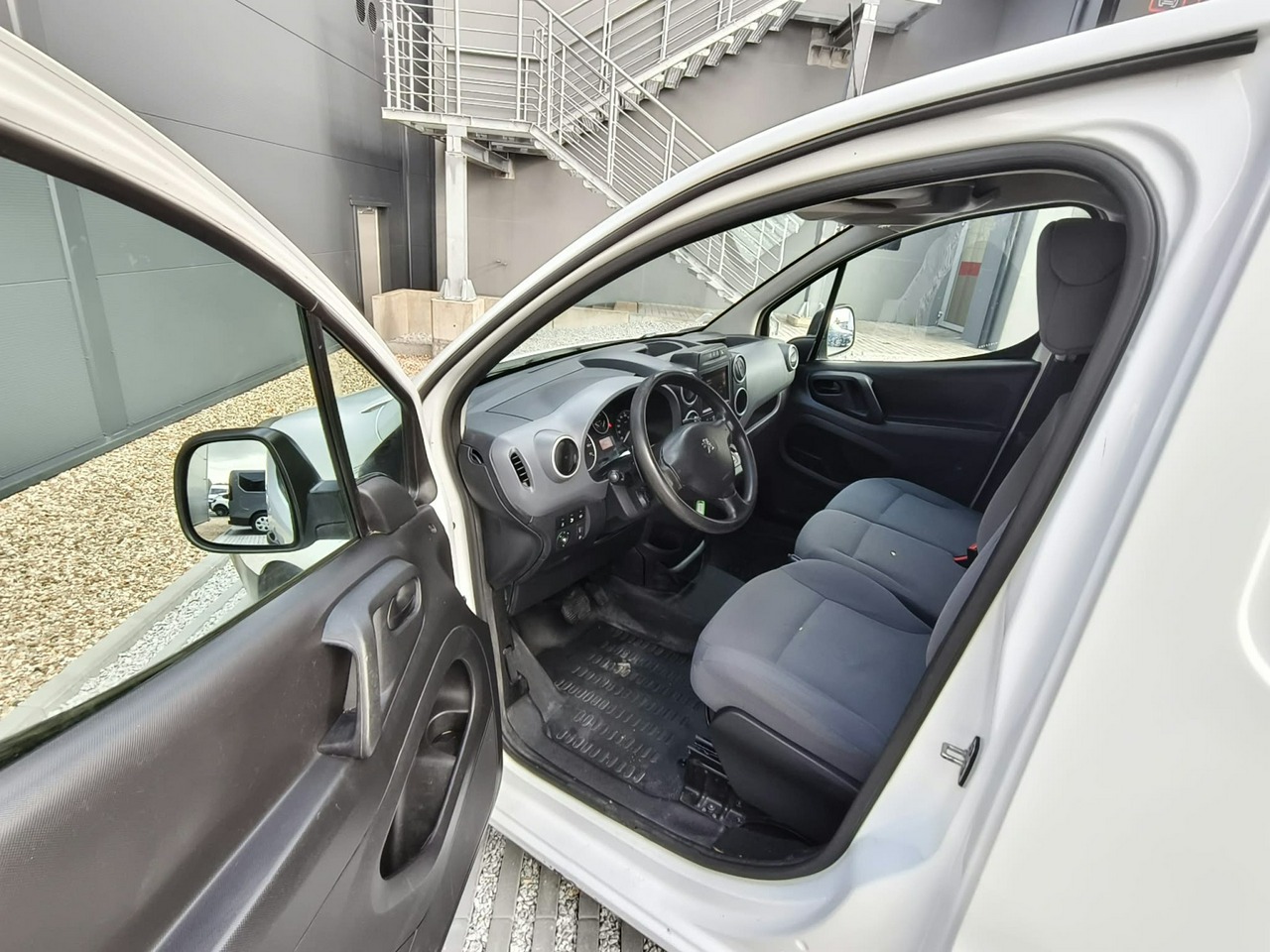 Peugeot Partner - obrazek 9