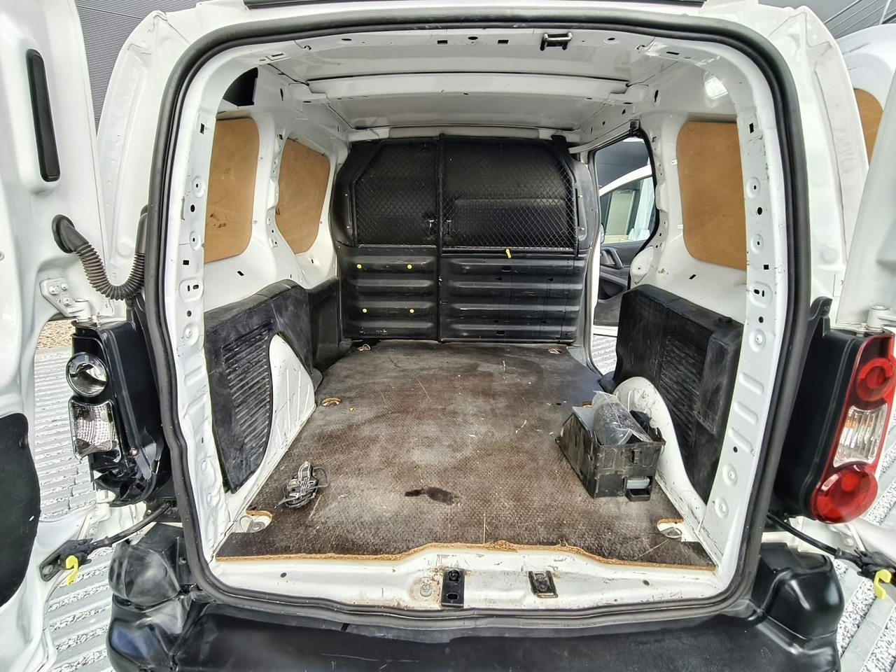 Peugeot Partner - obrazek 15