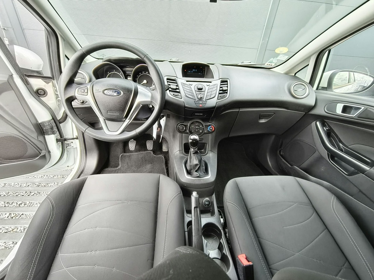 Ford Fiesta - obrazek 12