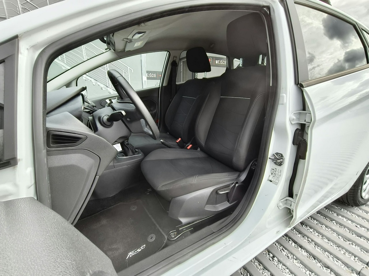 Ford Fiesta - obrazek 9