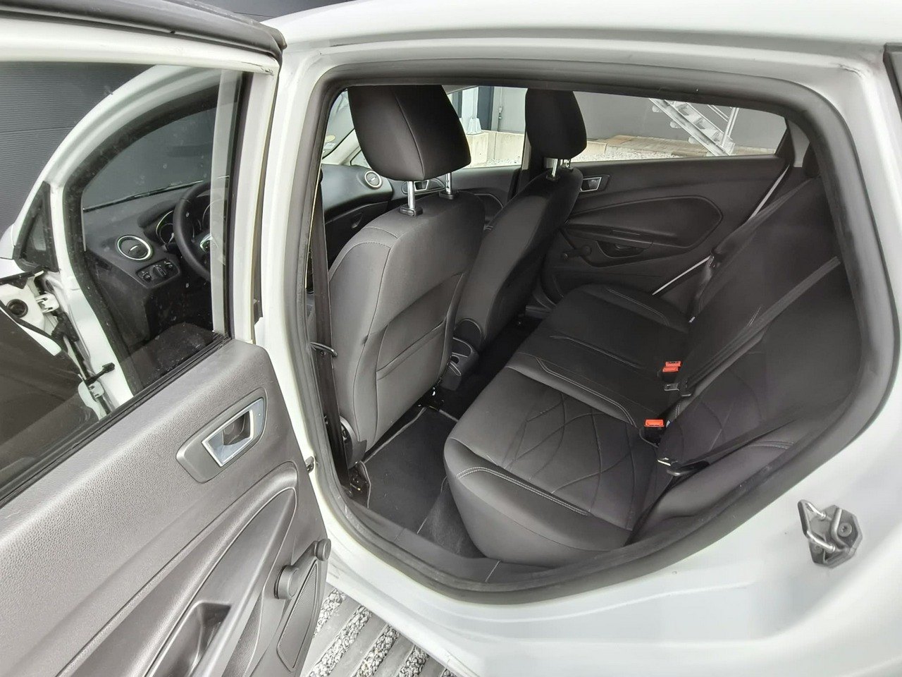 Ford Fiesta - obrazek 17