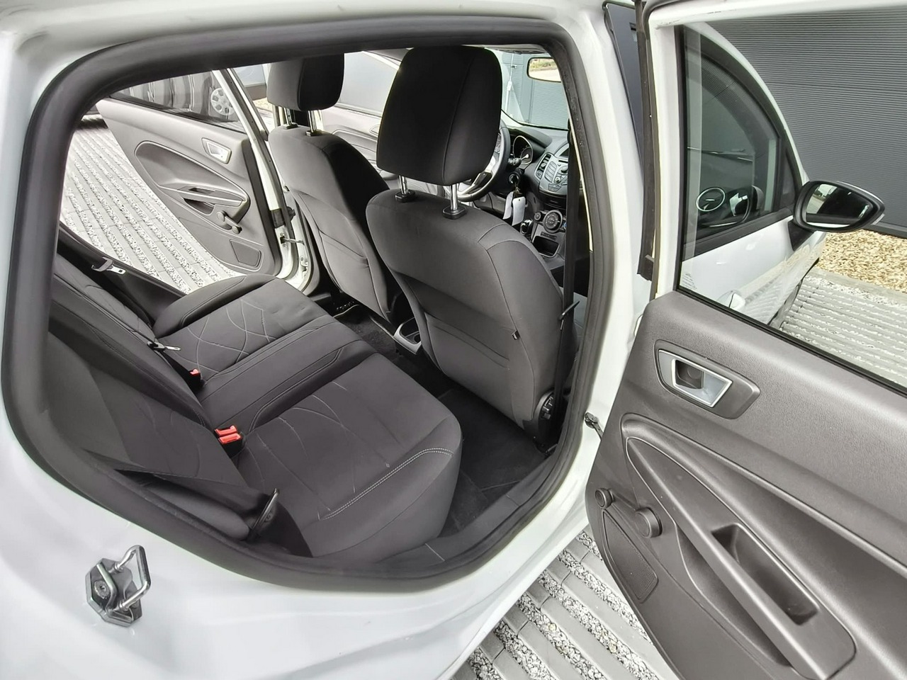 Ford Fiesta - obrazek 18