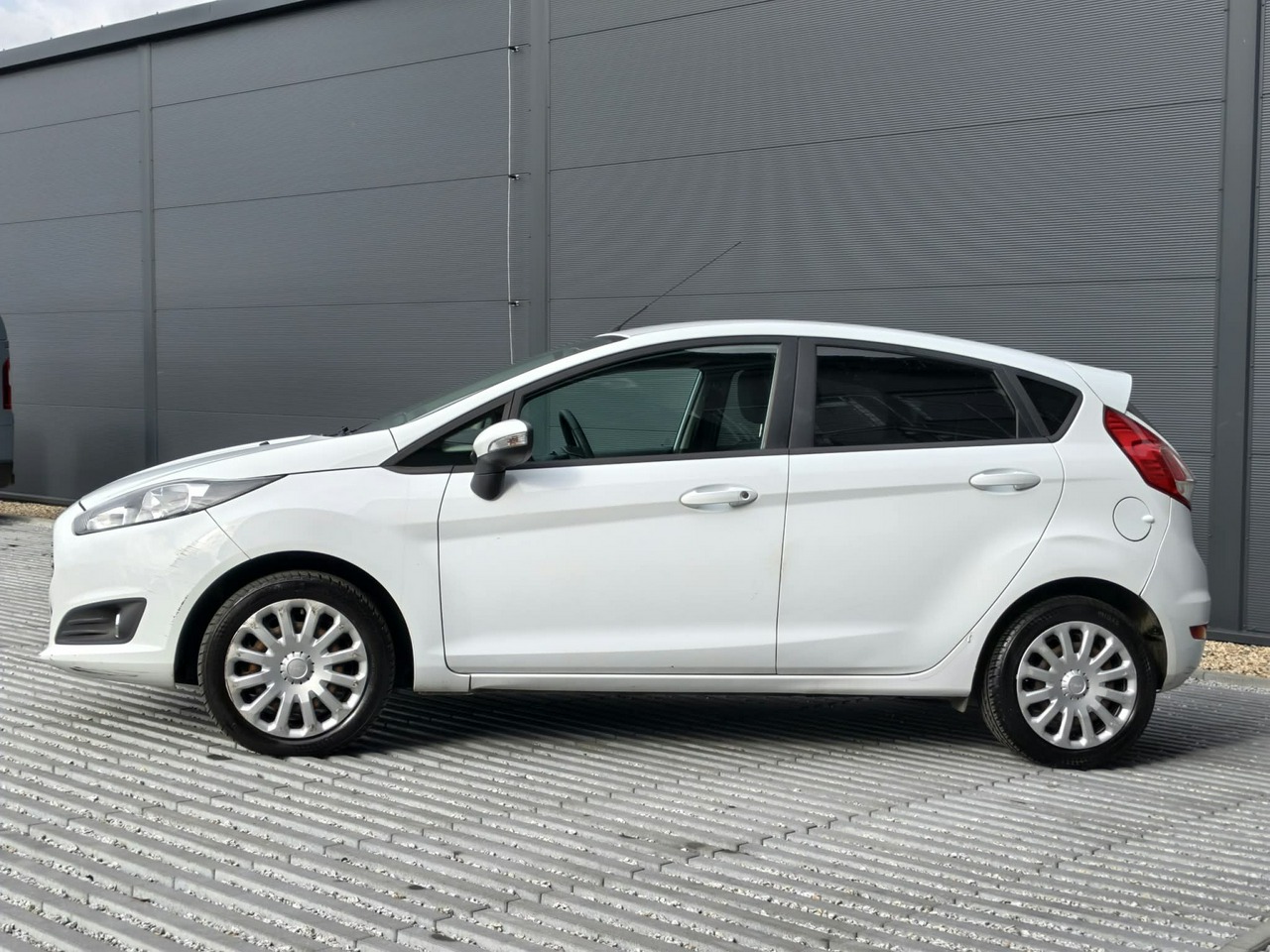 Ford Fiesta - obrazek 4