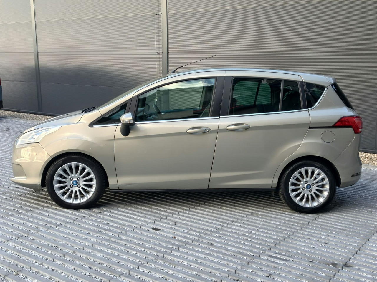 Ford B-Max - obrazek 4