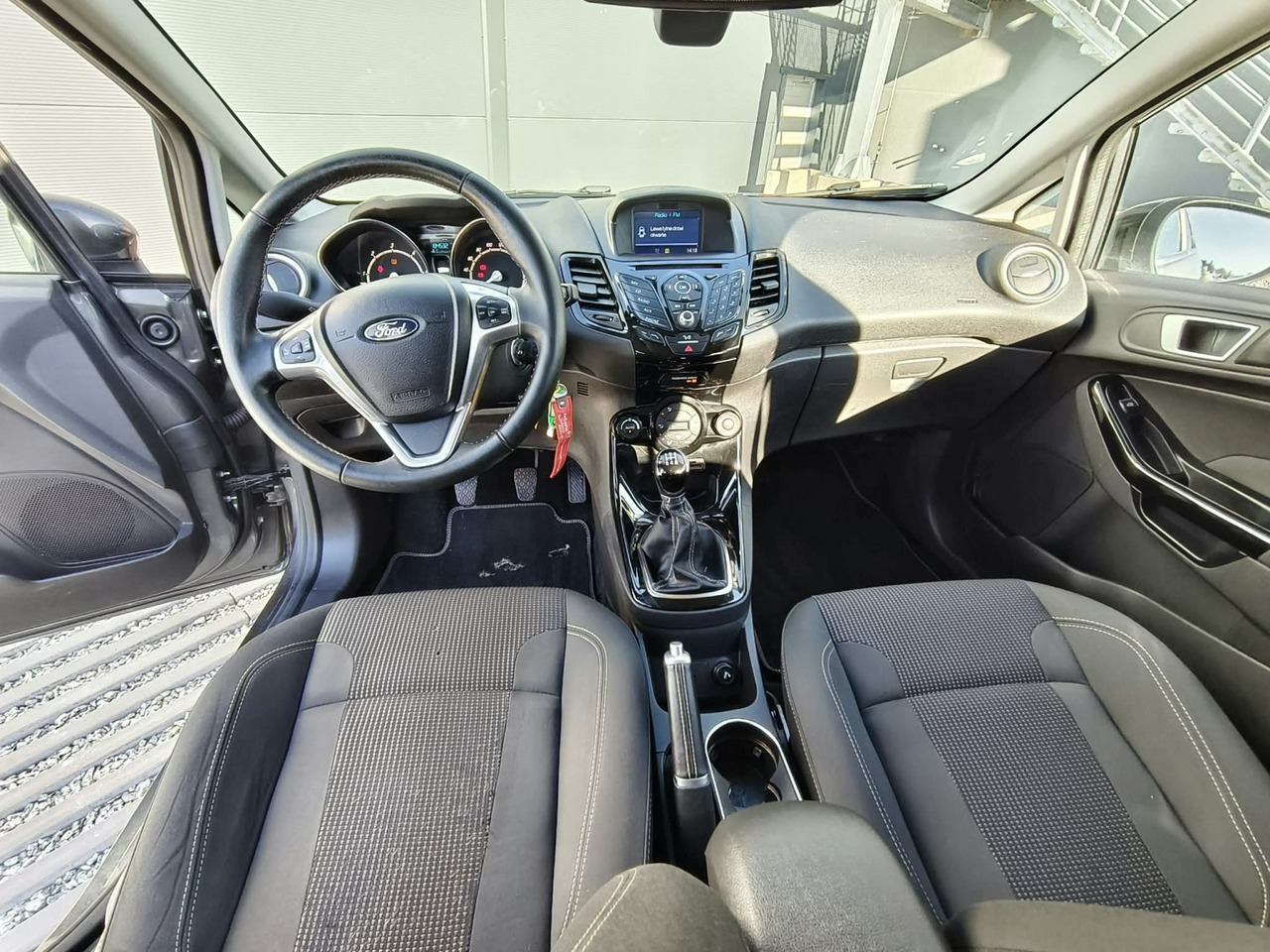Ford Fiesta - obrazek 12